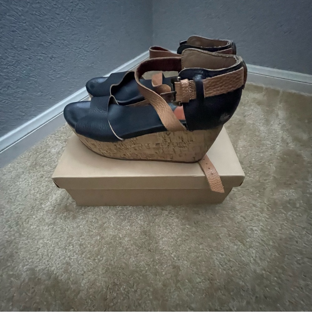 Wedges - Picture 2 of 4